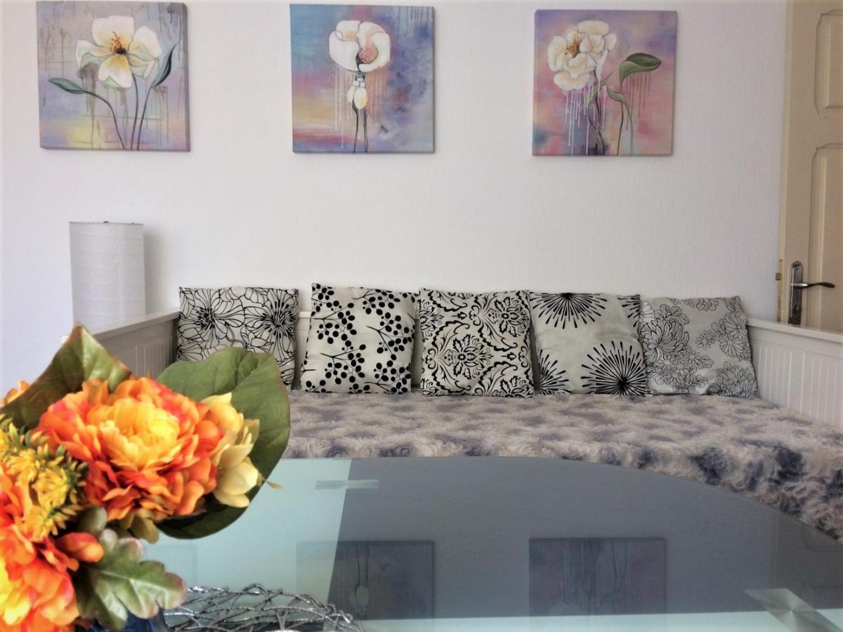 Ludvika Elegance Apartment Лиепая Экстерьер фото